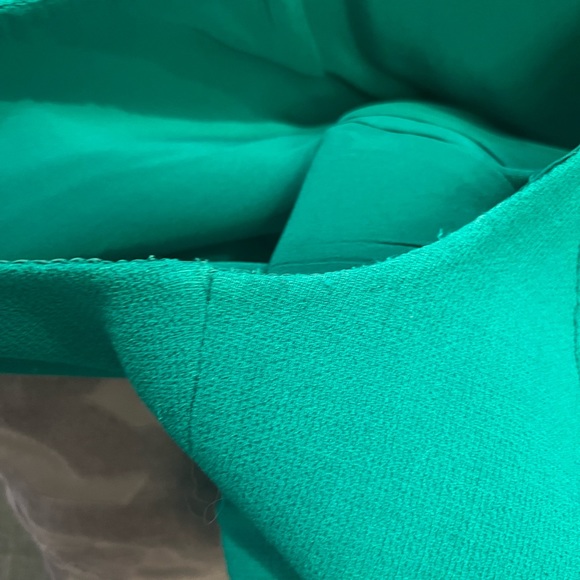 Gown by Oscar de le Renta - Picture 7 of 7